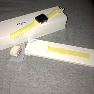 Apple Watch 3 with Cellular 38mm Gold & AppleCare+